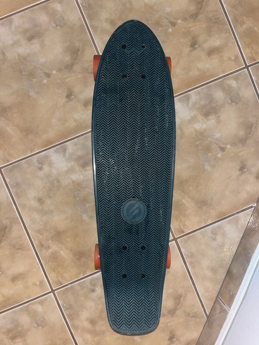 Skateboard nou, verde