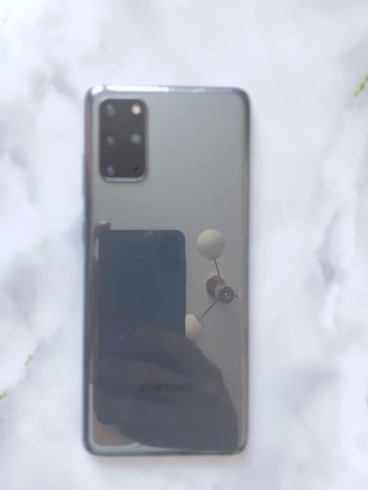 Самунг.  s20 самсунг