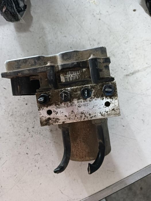 Pompa Abs Audi A4 Iii (8Ec, B7) [ 2004 - 2008 ] Tdi 16V (Blb, Bre) 103Kw|140Hp Oem 8E0614517Ak
