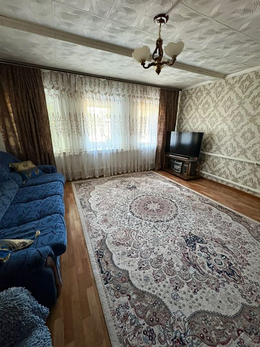 Продам угловой частный дом