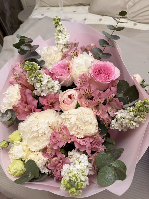 Пионы, розы, гортензии