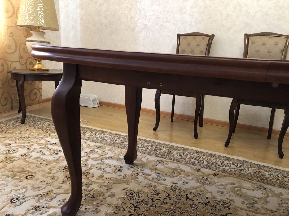 Стол из красного дуба