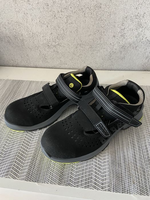 Летни Работни Обувки Uvex 39 Номер НОВИ