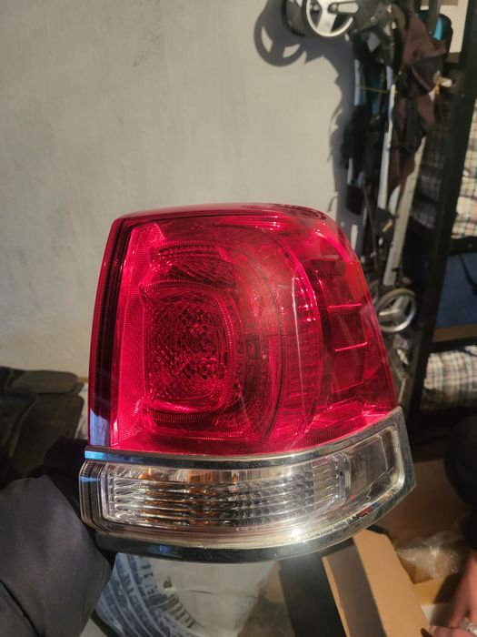 Сатылады б/у оригинал крузак 200