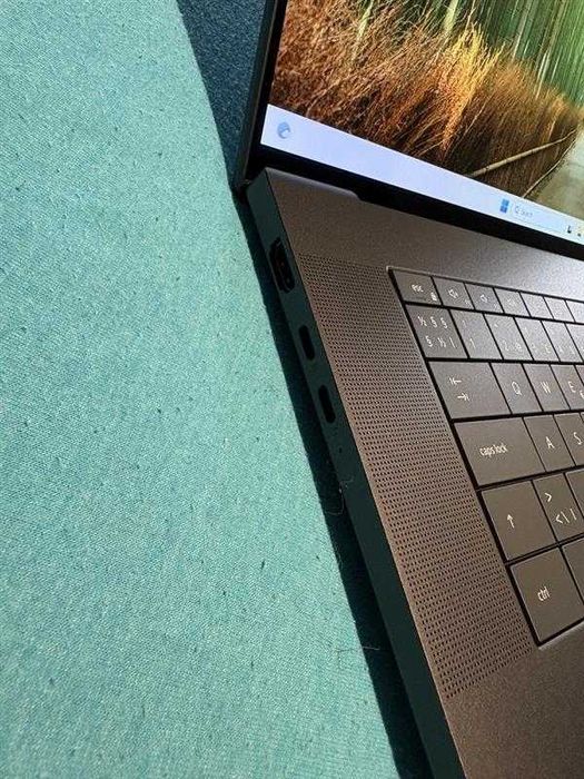 Dell PRO MAX 16 Plus 16"4K Ultra 7 265HX NVIDIA RTX PRO A1000 8GB 64/1