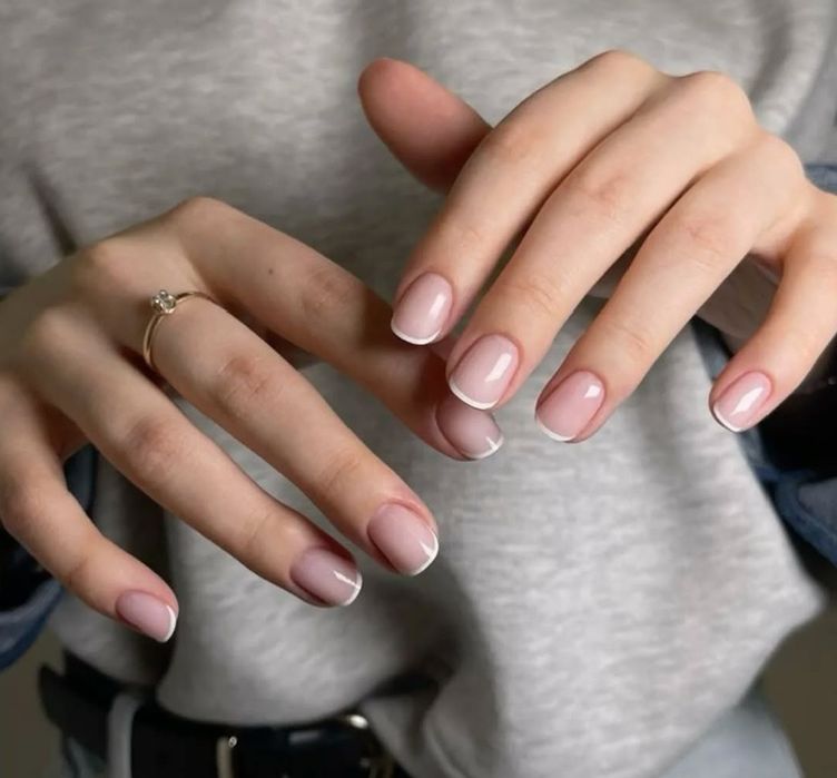 Клиенты  на маникюр