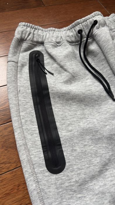 Nike tech fleece сиво долнище