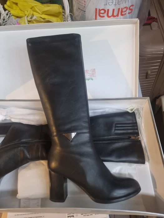 Черные Сапоги осенние на каблуке
