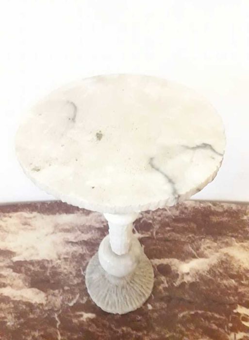 Masuta din marmura
