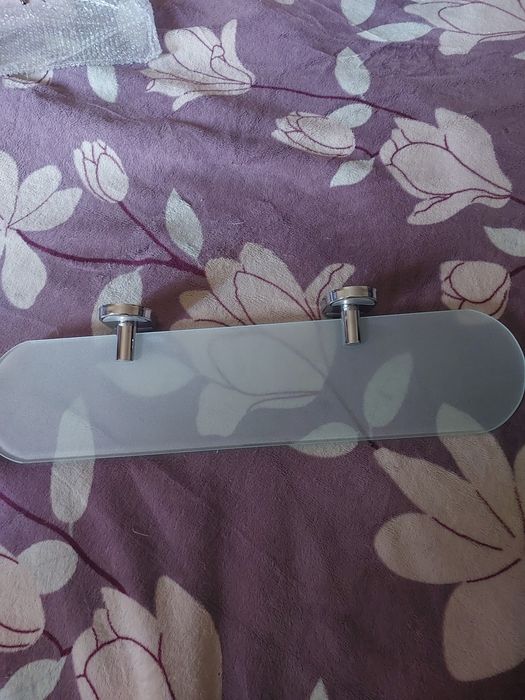 Полочка в ванную, новая