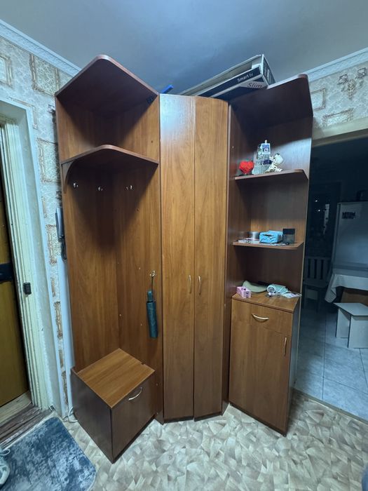 Шкаф прихожая продам