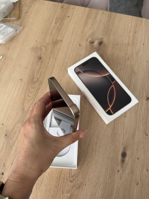 iPhone 16 Pro Maks