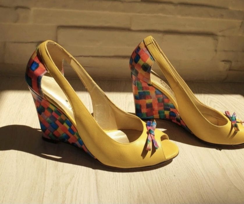 Pantofi  Caryllus din piele naturală  , marimea 38, noi fără etichetă.