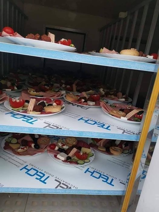 Închiriez echipamente frigorifice mobile pentru evenimente!