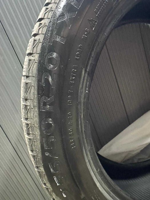 Продам 2 зимние шины Continental IceContact XTRM