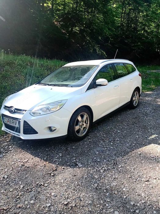 Ford focus Mk3, Titanium ,GPS, Xenon, cutie manuala