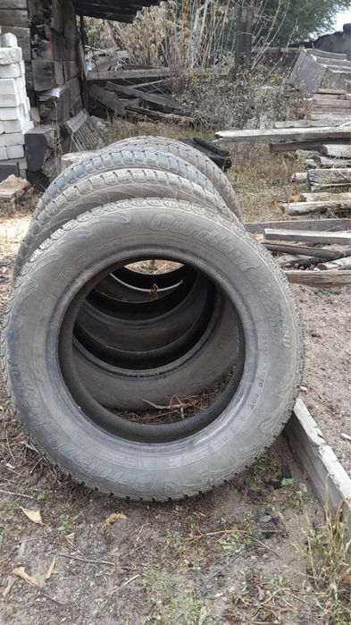 Продам шины 215/60/R16