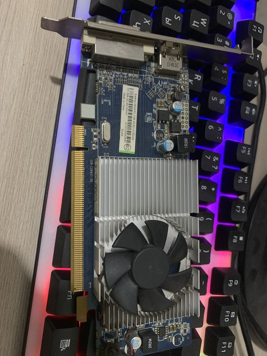 Видеокарта Radeon HD6450 1gb DDR3