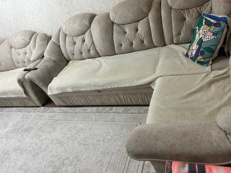 Продам диван угловой