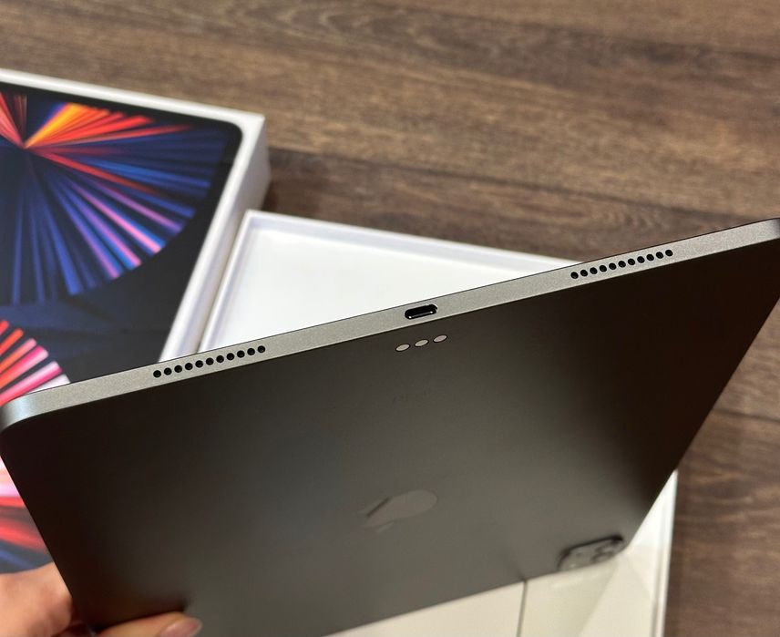 Apple iPad Pro 12.9 5th Gen