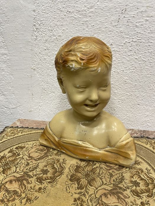 Френски порцеланов бюст