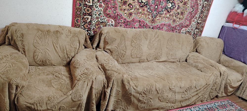 Divan kreslo sotiladi komplekt