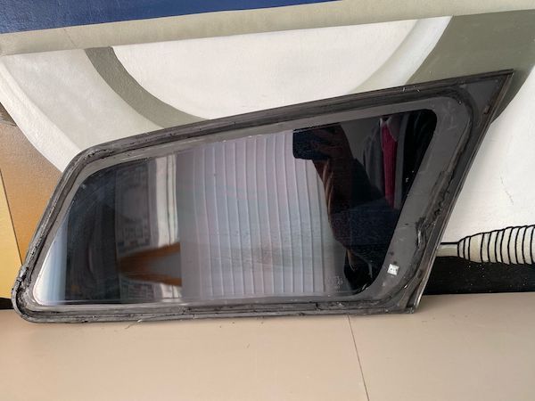 Geam Stanga VOLVO V50 2004-2012 8650442