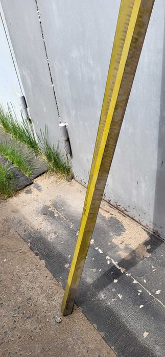 Продам металлический уголок 40*40