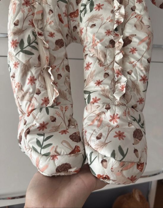 Combinezon Primark cu botosi mas 9-12 luni