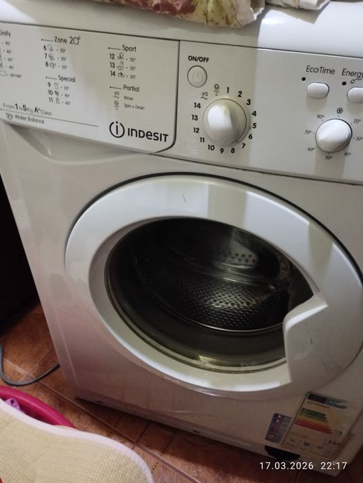 Vând mașină de spălat rufe Indesit foarte buna