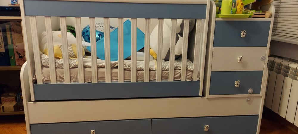 Бебешко креватче.