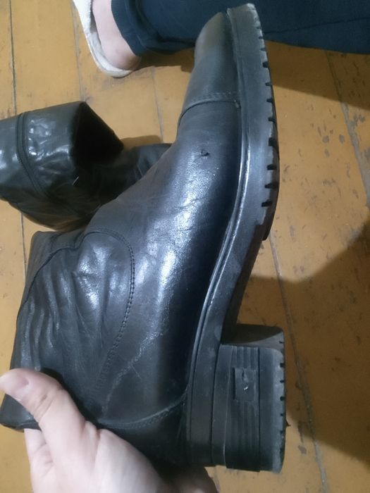 Черни високи ботуши