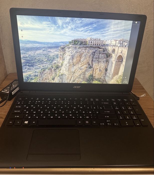 Ноутбук Acer в полном комплекте