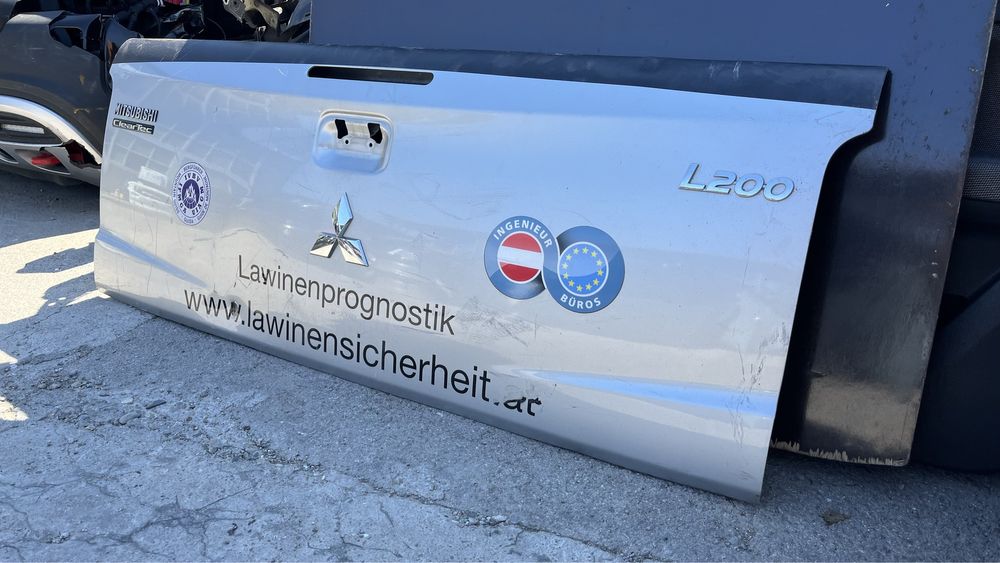 2 броя заден капак/врата от багажник пикап Mitsubishi L200 ClearTec