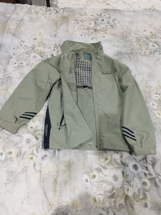 Продаю хороший брендывый Витровку