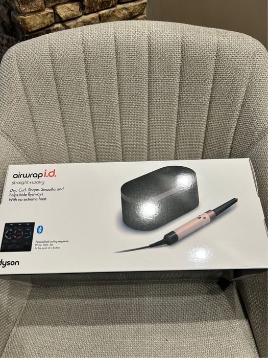 ЧИСТО НОВ ! Dyson airwrap ID rose gold