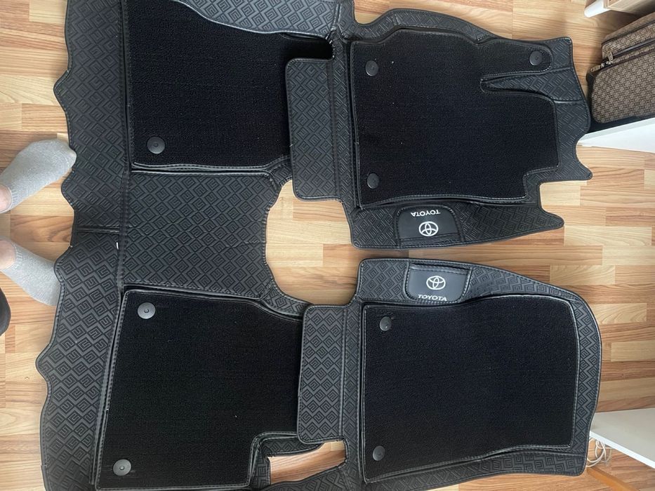 Коврики на Toyota Corolla
