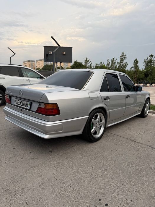 Mercedes Benz W124