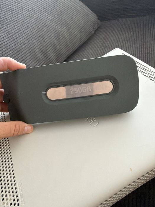 Xbox 360  год выпуска 2010