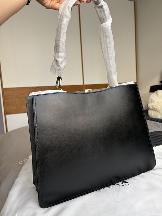 НОВА чанта Furla Agata