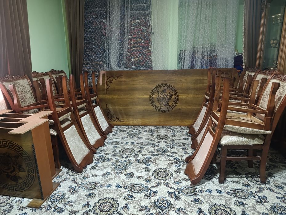 Stol sutul va pinal sotiladi. Xolati yangi