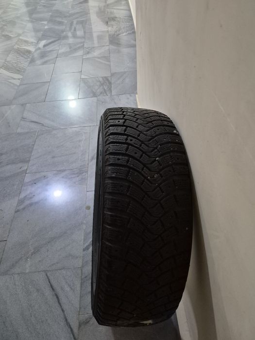 Авто Шины щипованный MISHELIN