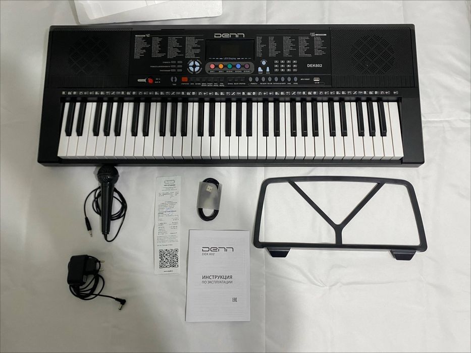 синтезатор DENN DEK-602