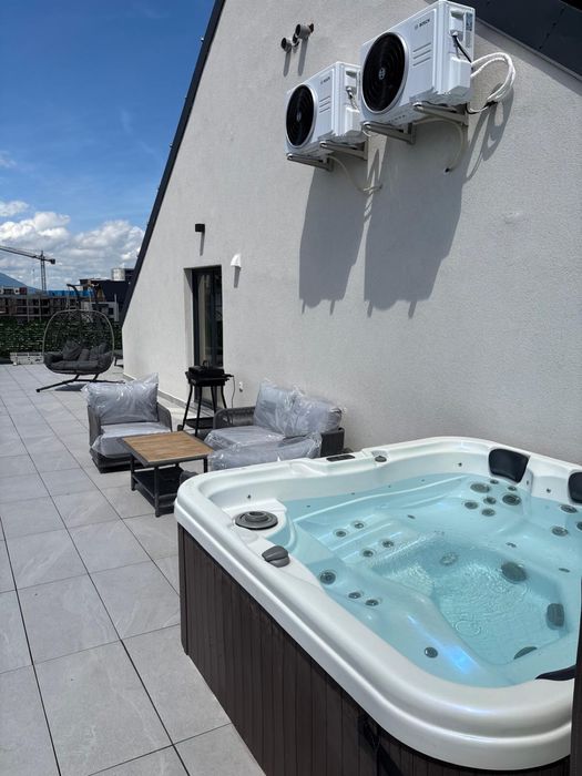PENTHOUSE LUXURY | Jacuzzi Privat | Terasă 85 mp | Fotovoltaice | Parcare Subterană | Coresi Brașov
