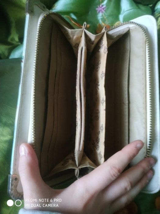 Продаётся кашелёк