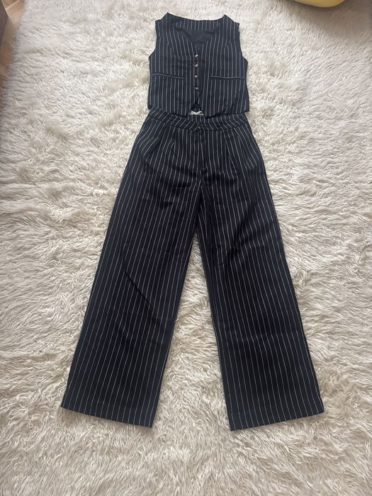 Дамски костюм в райран десен