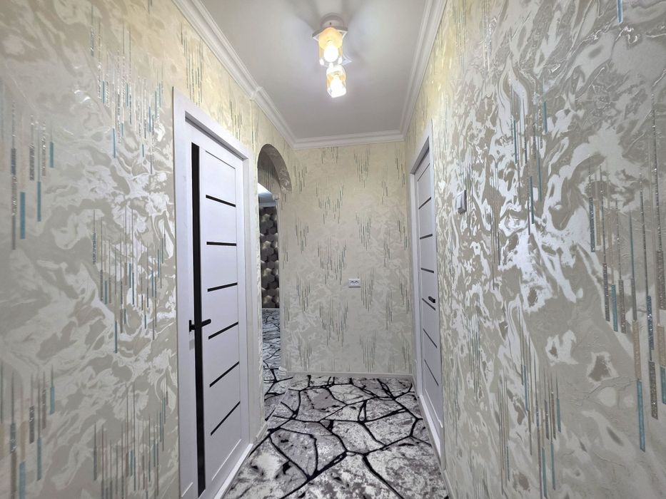 Калининский масивда 3 хонали квартира сотилади