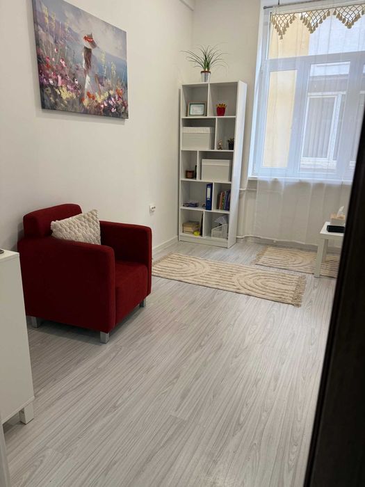 Продава се Офис в София, Център - 22 кв.м за 1227 €/кв.м - Снимка #1
