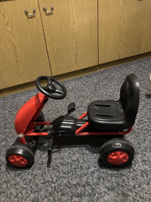 Детска количка с педали