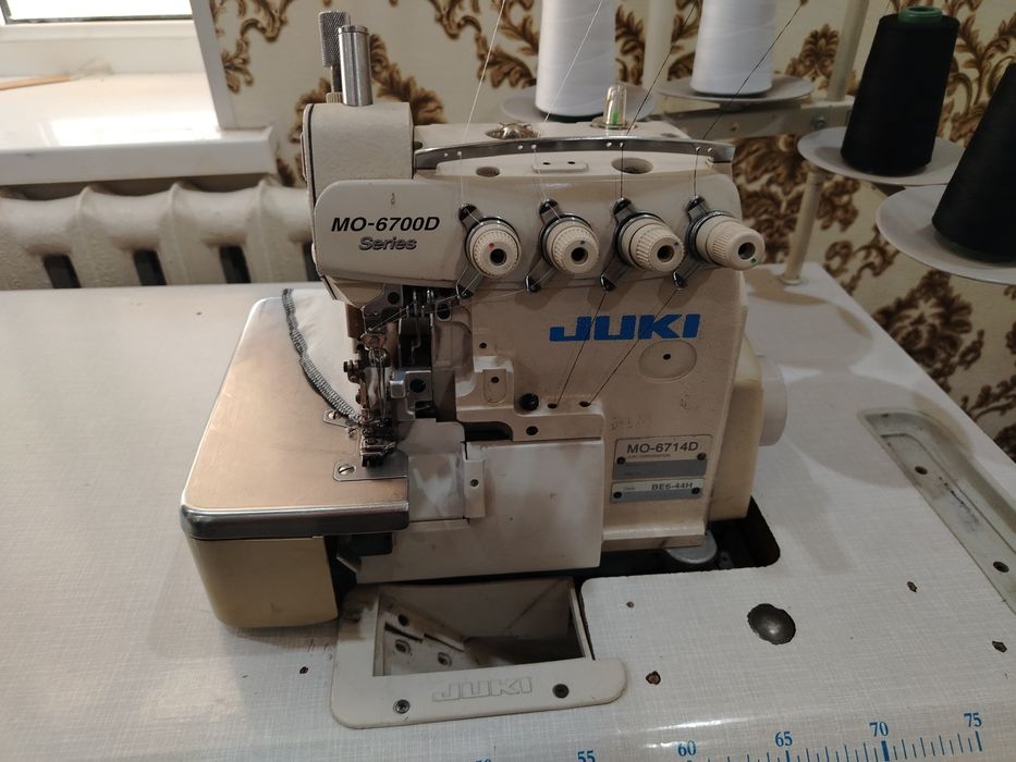 Overlok Juki MO-6700 Series original